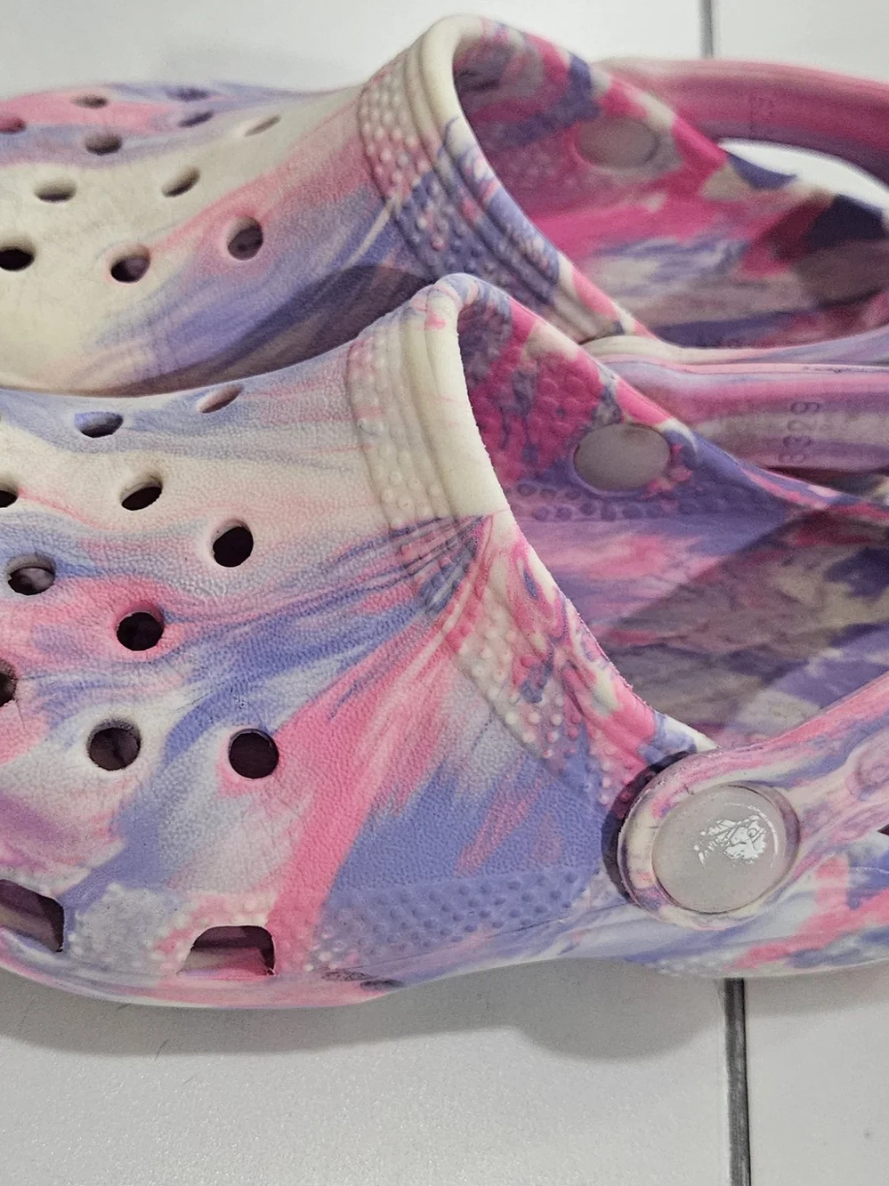 CROCS Kids Marble Clogs in Pink, Purple & White